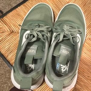 Vans tennis shoes